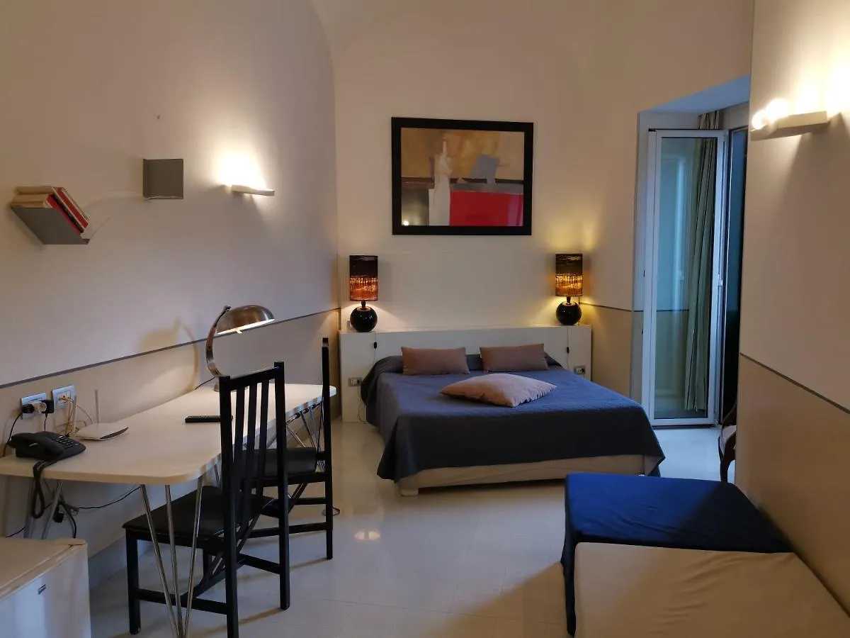 نابولي Bnb Portalba Relais 3*,  إيطاليا